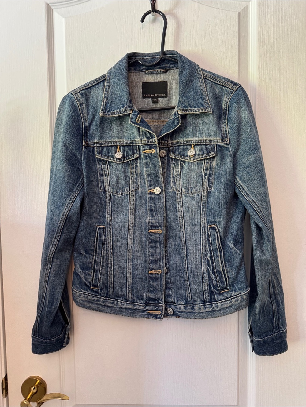 Banana Republic Women's Faded Blue Denim Trucker Jacket